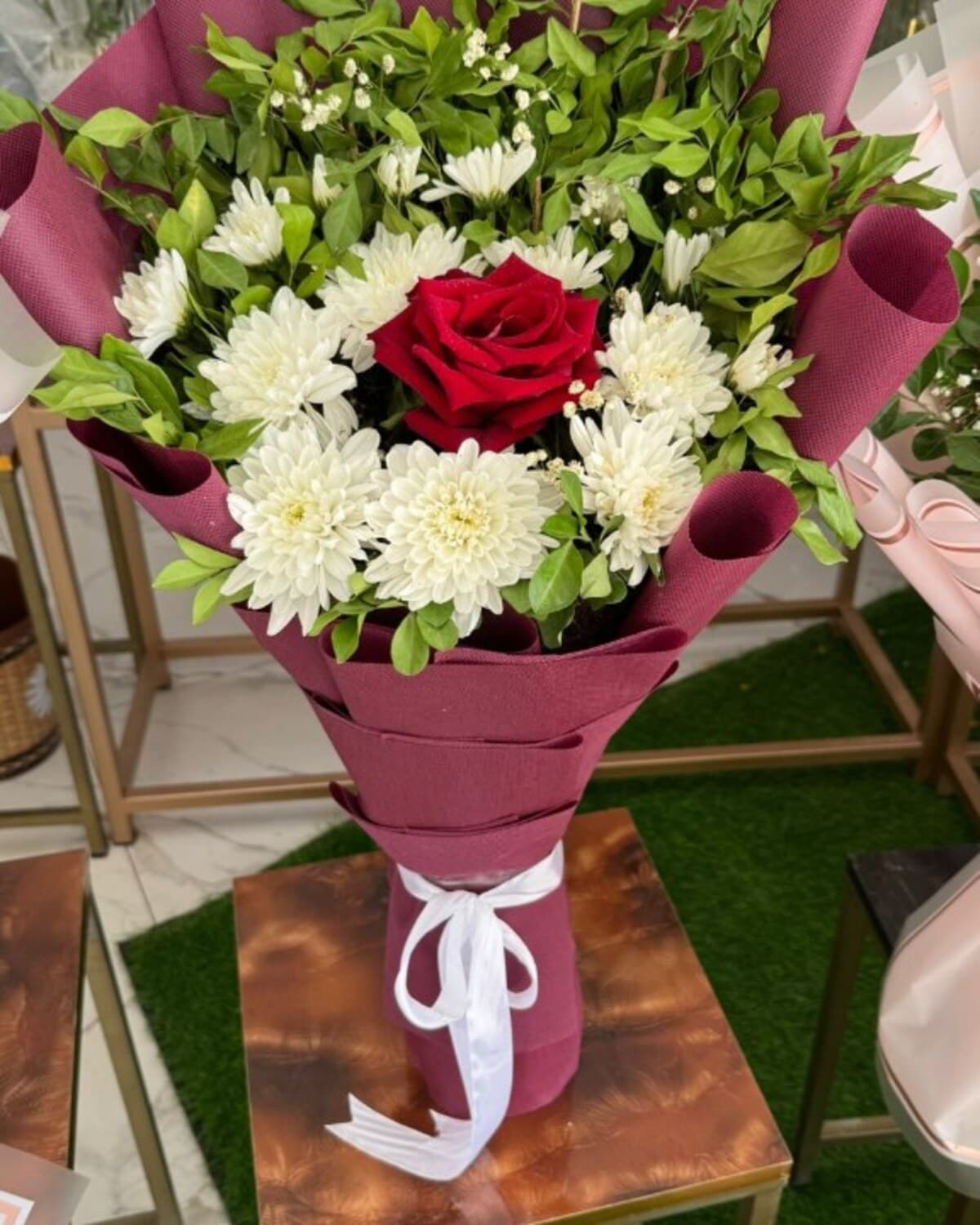 Burgundy Solo Rose Bouquet fresh flower bouquet by Phool Pattiyan Lahore